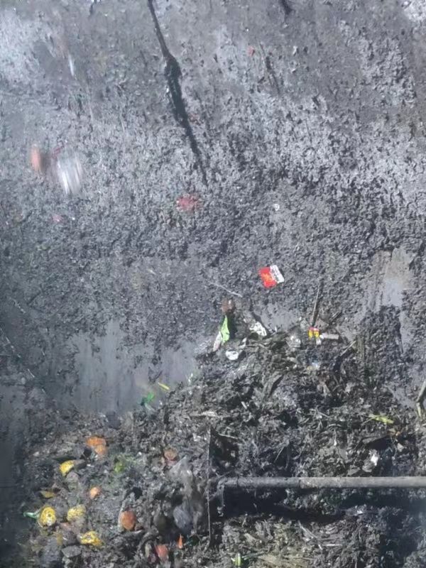 下冶镇污水池清理